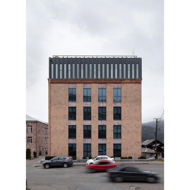 Side elevation of TUMO Dilijan with the new rooftop floor